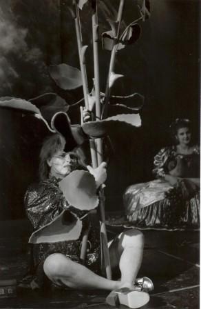 Odisej; Odisej in sin ali Svet in dom (zadaj Tanja Dimitrievska), foto Tone Stojko