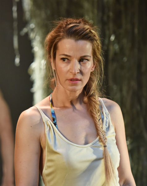 Maša Derganc v predstavi Tarzan / Foto: Peter Uhan, SNG Drama Ljubljana